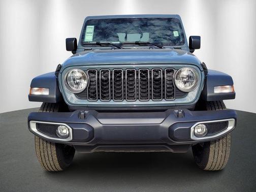 Anvil Clearcoat 2026 Jeep Gladiator Sport