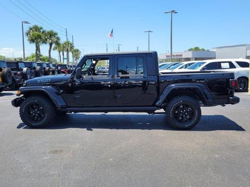 2022 Jeep Gladiator Sport