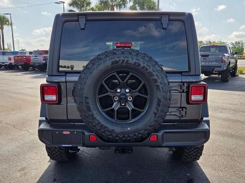 Granite Crystal Clearcoat Metallic 2025 Jeep Wrangler Sport