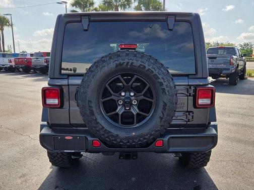 Granite Crystal Clearcoat Metallic 2025 Jeep Wrangler Sport
