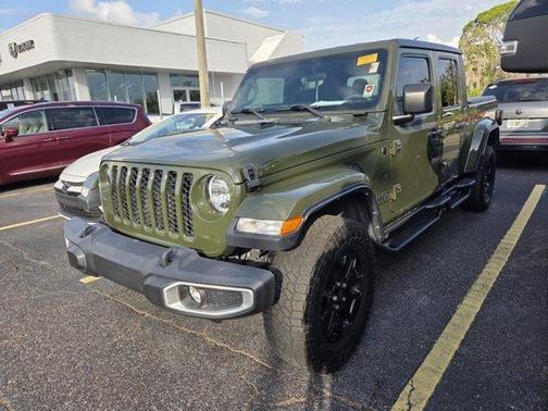 Sarge Green Clearcoat 2023 Jeep Gladiator Sport
