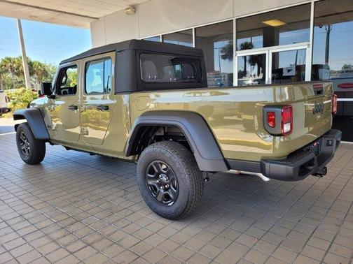 2025 Jeep Gladiator Sport