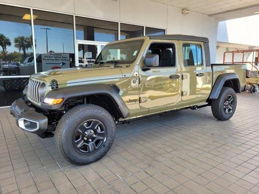 2025 Jeep Gladiator Sport