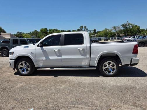 Bright White Clearcoat 2026 RAM 1500 Big Horn/Lone Star