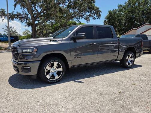 Granite Crystal Clearcoat Metallic 2026 RAM 1500 Express