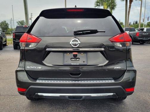 2017 Nissan Rogue S