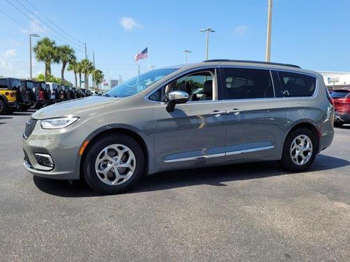 2023 Chrysler Pacifica Limited