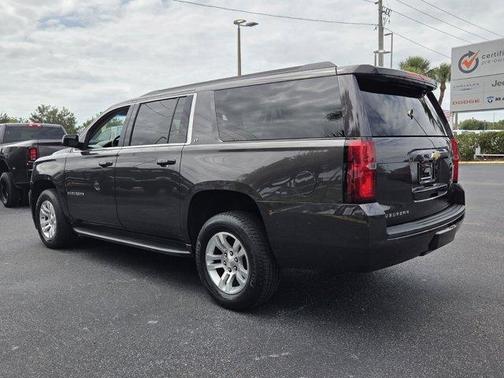 Tungsten Metallic 2018 Chevrolet Suburban LT