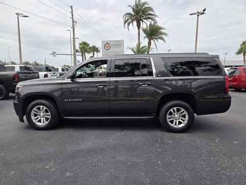 Tungsten Metallic 2018 Chevrolet Suburban LT