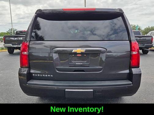 Tungsten Metallic 2018 Chevrolet Suburban LT