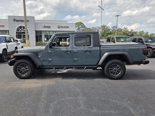 Anvil Clearcoat 2025 Jeep Gladiator Sport