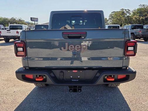 Anvil Clearcoat 2026 Jeep Gladiator Mojave