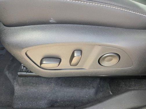 Mosaic Black Metallic 2025 Chevrolet Traverse LT