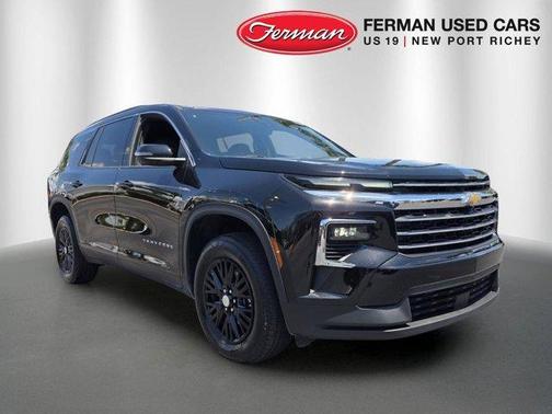 Mosaic Black Metallic 2025 Chevrolet Traverse LT