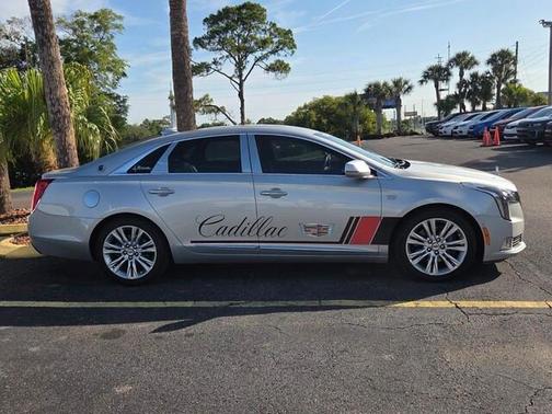 Radiant Silver Metallic 2018 Cadillac XTS Luxury