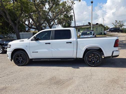 Bright White Clearcoat 2026 RAM 1500 Big Horn/Lone Star