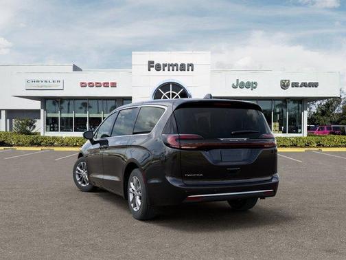 Diamond Black 2027 Chrysler Pacifica SELECT