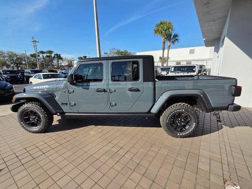 Anvil Clearcoat 2026 Jeep Gladiator Sport