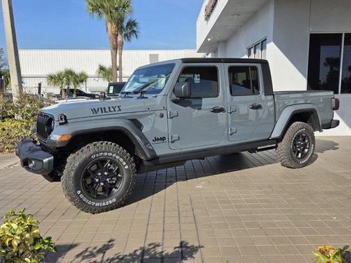 2026 Jeep Gladiator Sport