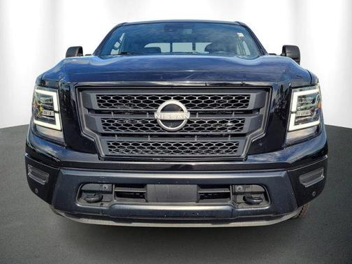 2023 Nissan Titan SV
