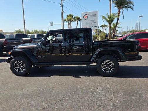 Black Clearcoat 2026 Jeep Gladiator Shadow Ops