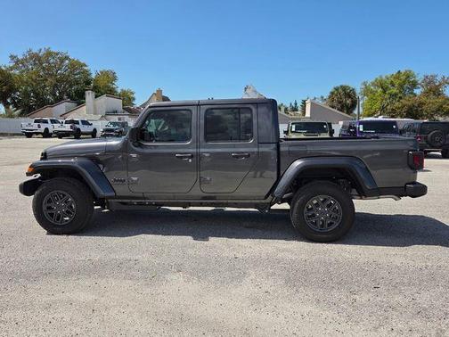 2026 Jeep Gladiator Sport