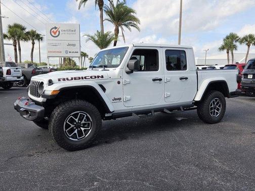 Bright White Clearcoat 2025 Jeep Gladiator Rubicon