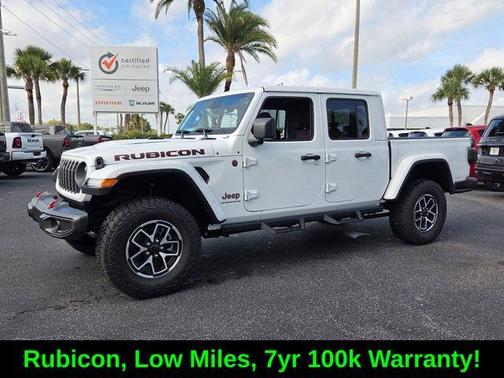 Bright White Clearcoat 2025 Jeep Gladiator Rubicon