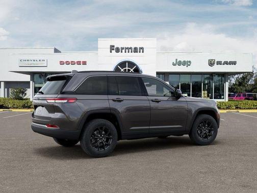 Metallic 2026 Jeep Grand Cherokee Laredo