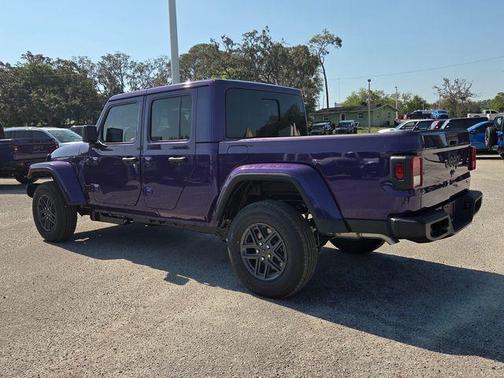 REIGN 2026 Jeep Gladiator Sport