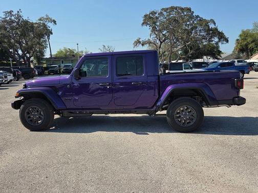 REIGN 2026 Jeep Gladiator Sport