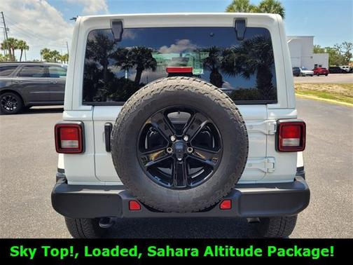 2022 Jeep Wrangler Unlimited Sahara Altitude