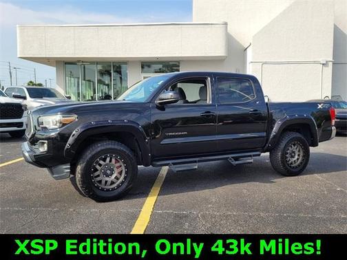 2017 Toyota Tacoma SR5