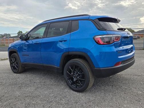 Hydro Blue Pearlcoat 2026 Jeep Compass Latitude
