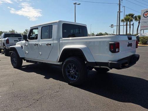Bright White Clearcoat 2026 Jeep Gladiator 85th Anniversary Edition