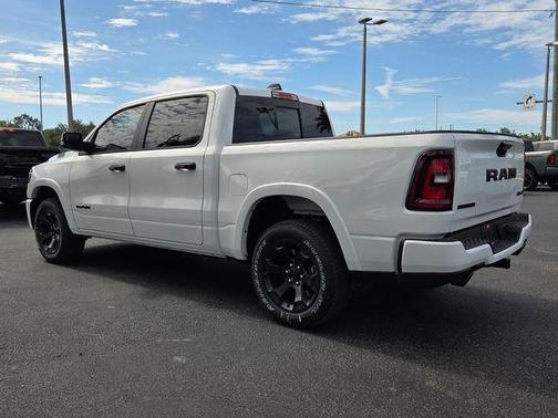 Bright White Clearcoat 2026 RAM 1500 Big Horn/Lone Star