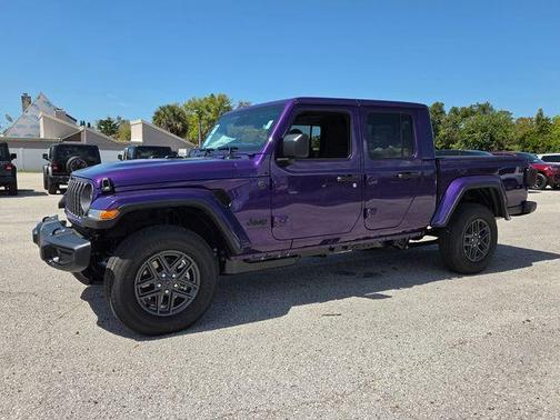 2026 Jeep Gladiator Sport