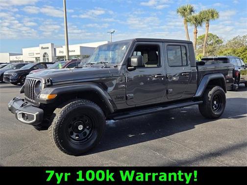 2022 Jeep Gladiator Sport