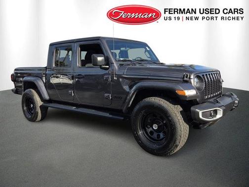 2022 Jeep Gladiator Sport
