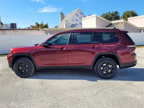 2025 Jeep Grand Cherokee L Laredo