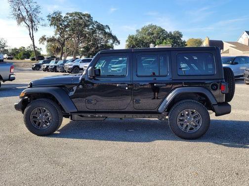 Black Clearcoat 2026 Jeep Wrangler Sport