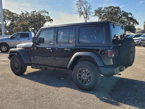 Black Clearcoat 2026 Jeep Wrangler Sport