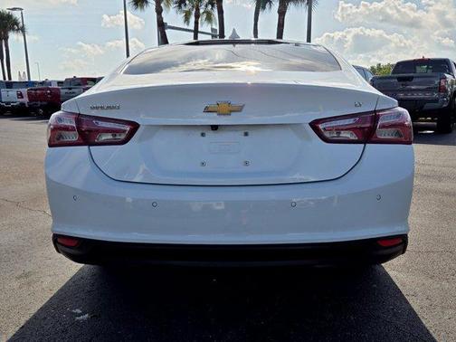 Summit White 2023 Chevrolet Malibu 2LT