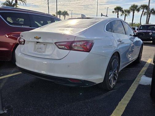 Summit White 2023 Chevrolet Malibu 2LT
