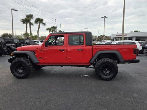 2026 Jeep Gladiator Sport