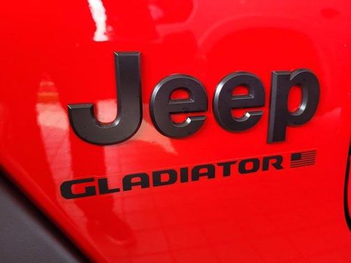 2026 Jeep Gladiator Sport