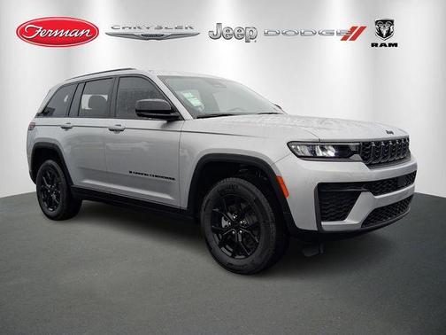 2026 Jeep Grand Cherokee Laredo