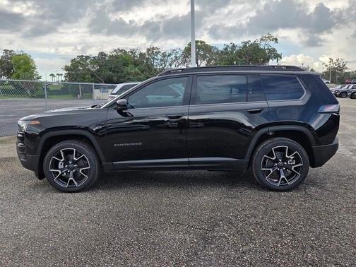 Diamond Black 2026 Jeep Cherokee Overland