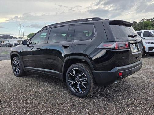 Diamond Black 2026 Jeep Cherokee Overland
