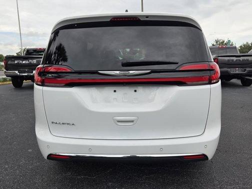 Bright White Clearcoat 2024 Chrysler Pacifica Touring-L